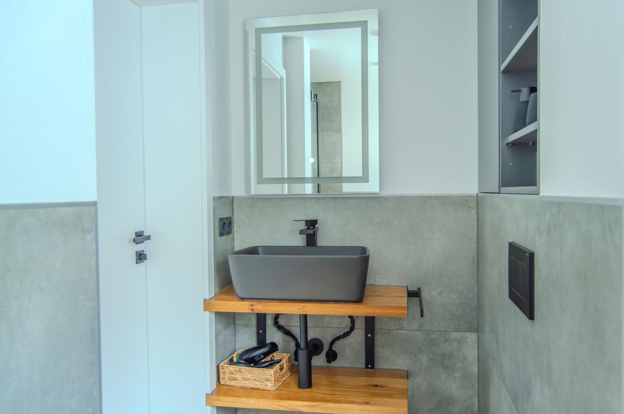 Design Trifft Harmonie Nahe Triberger Wasserfaelle Triberg im Schwarzwald Esterno foto