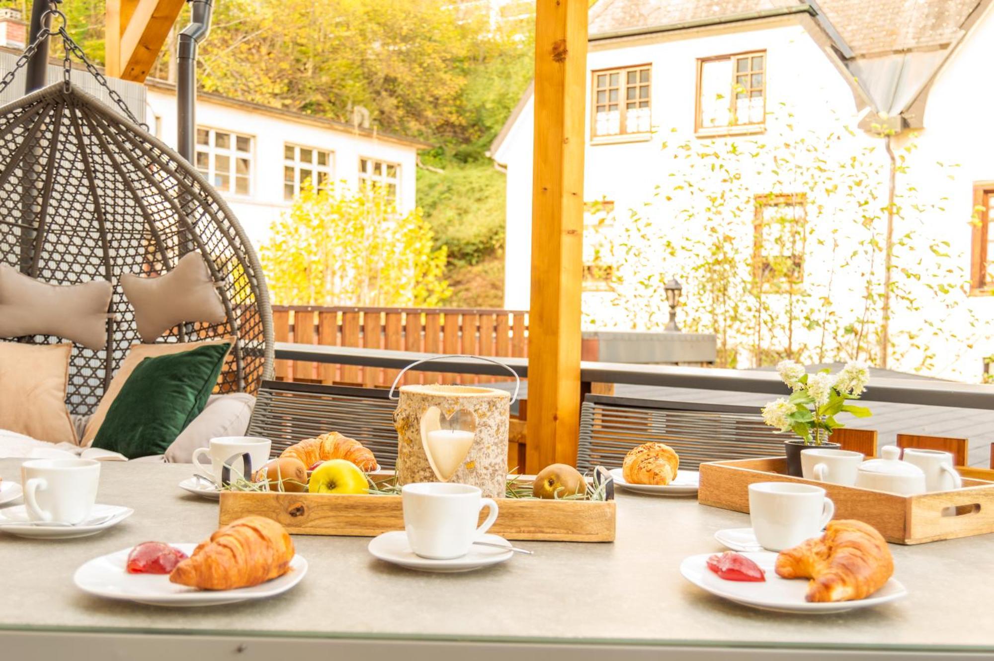 Design Trifft Harmonie Nahe Triberger Wasserfaelle Triberg im Schwarzwald Esterno foto