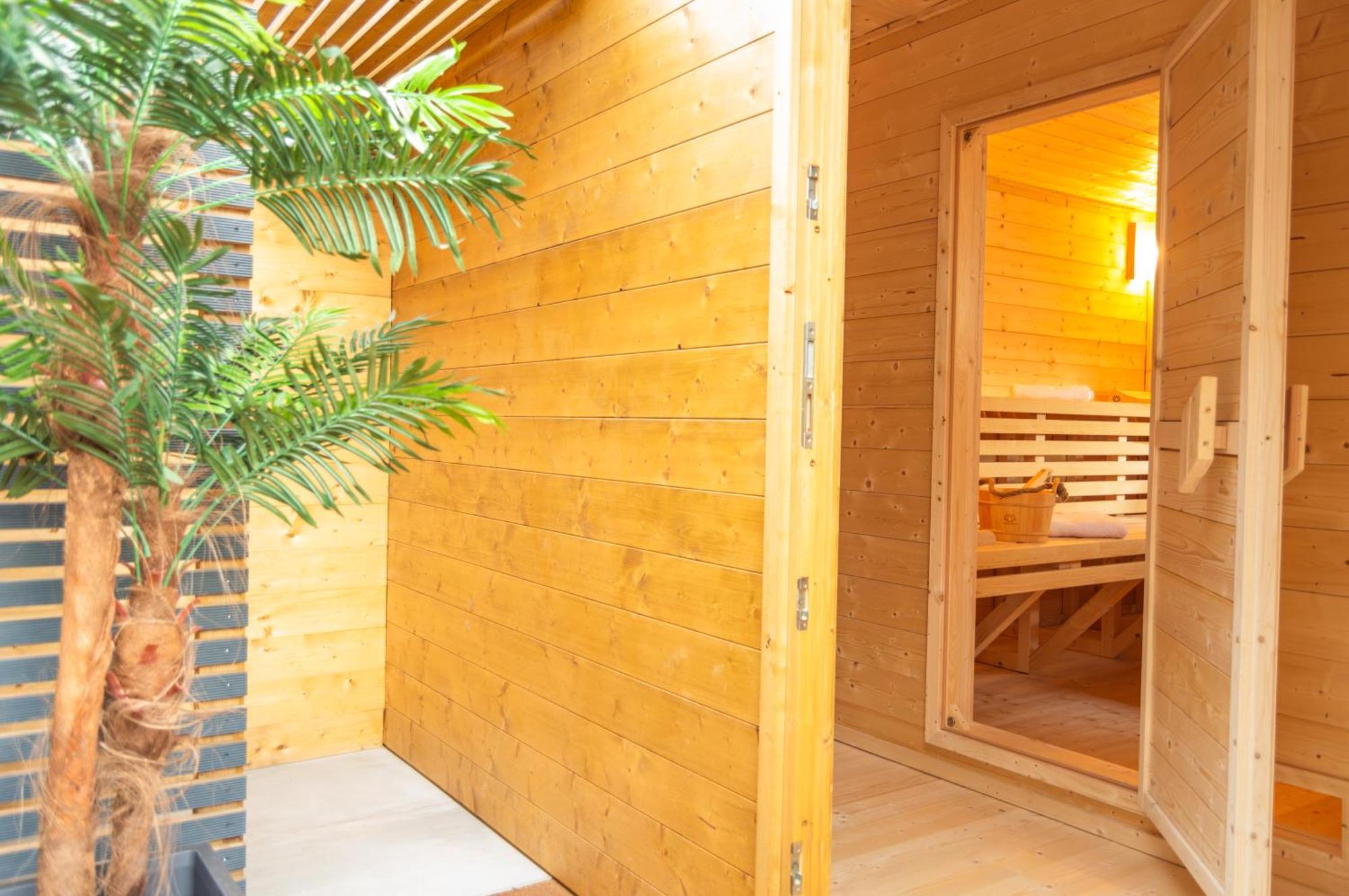 Design Trifft Harmonie Nahe Triberger Wasserfaelle Triberg im Schwarzwald Esterno foto